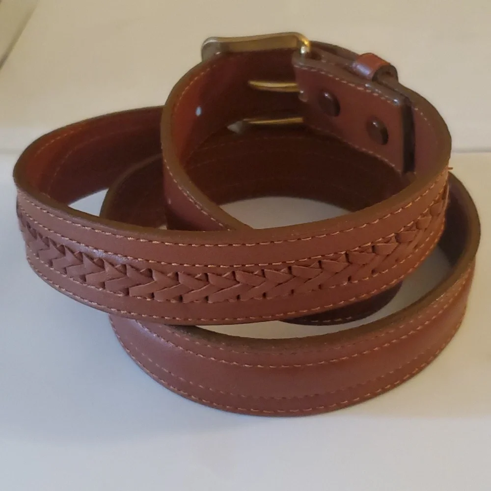 New with tags Vintage genuine Leather Mens brown belt in different sizes